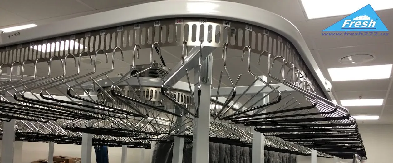 Commercial garment and coatroom conveyor system